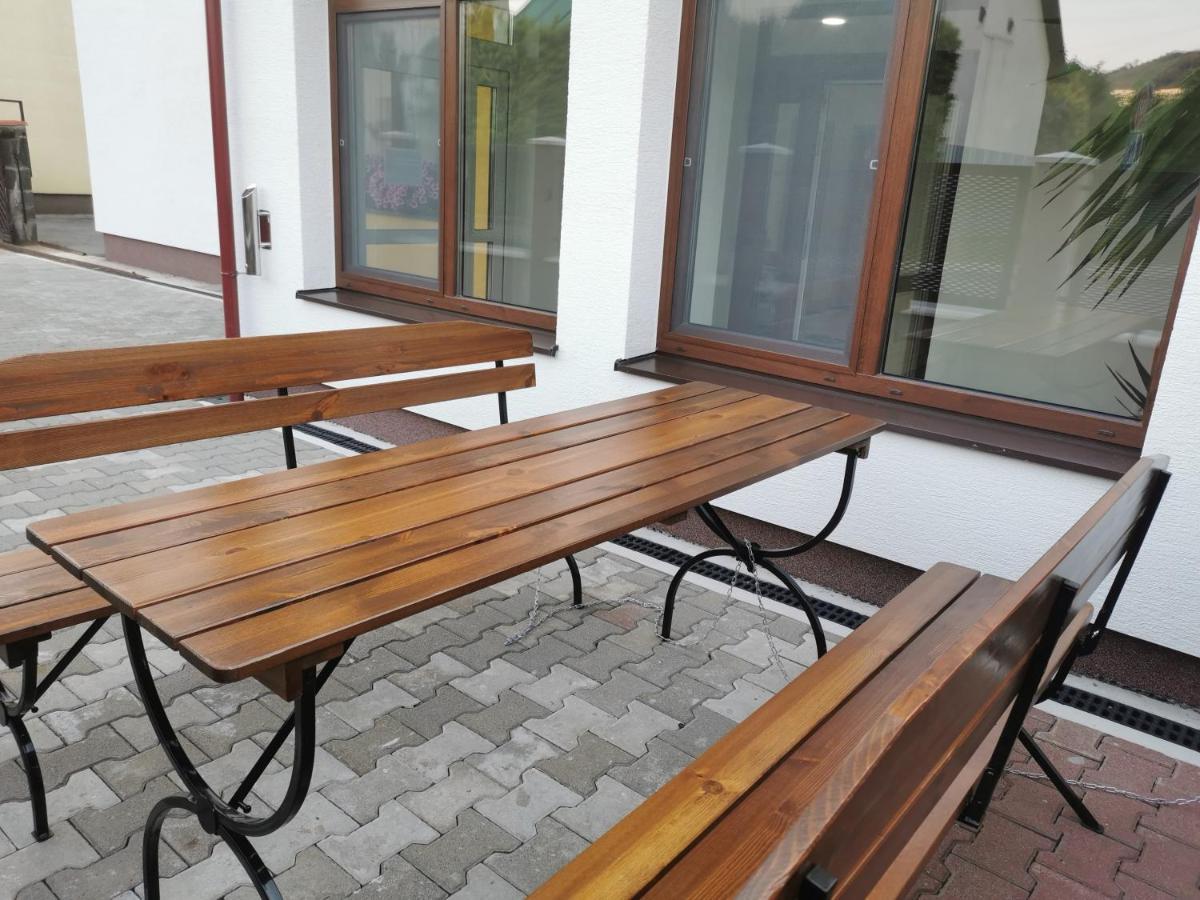 Comenius Apartments - Apartmany Na Rohu Svidnik Exteriör bild