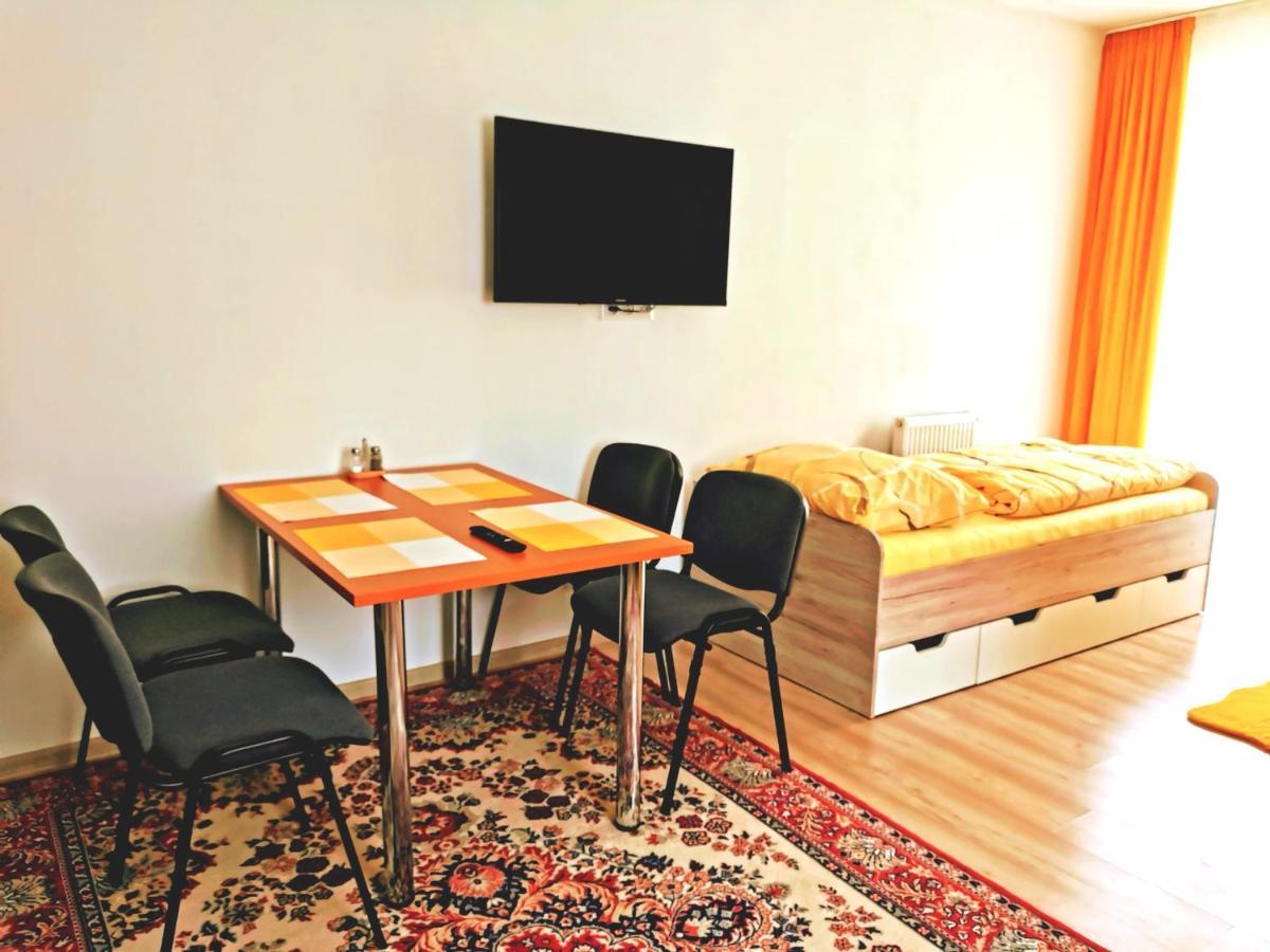 Comenius Apartments - Apartmany Na Rohu Svidnik Exteriör bild