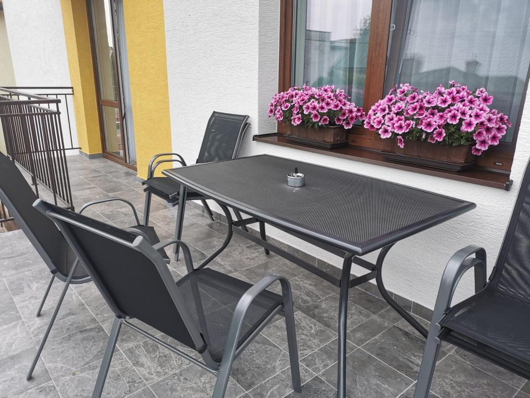 Comenius Apartments - Apartmany Na Rohu Svidnik Exteriör bild