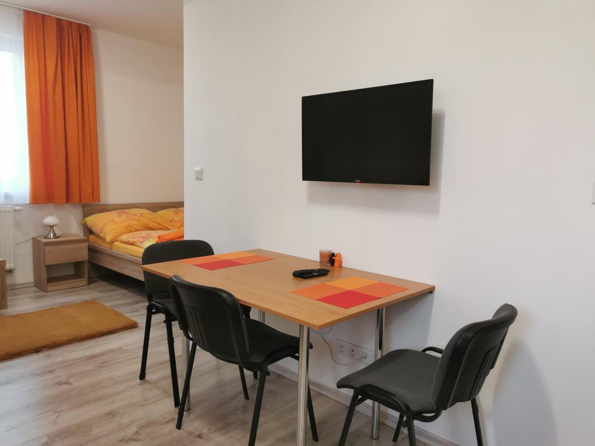 Comenius Apartments - Apartmany Na Rohu Svidnik Rum bild