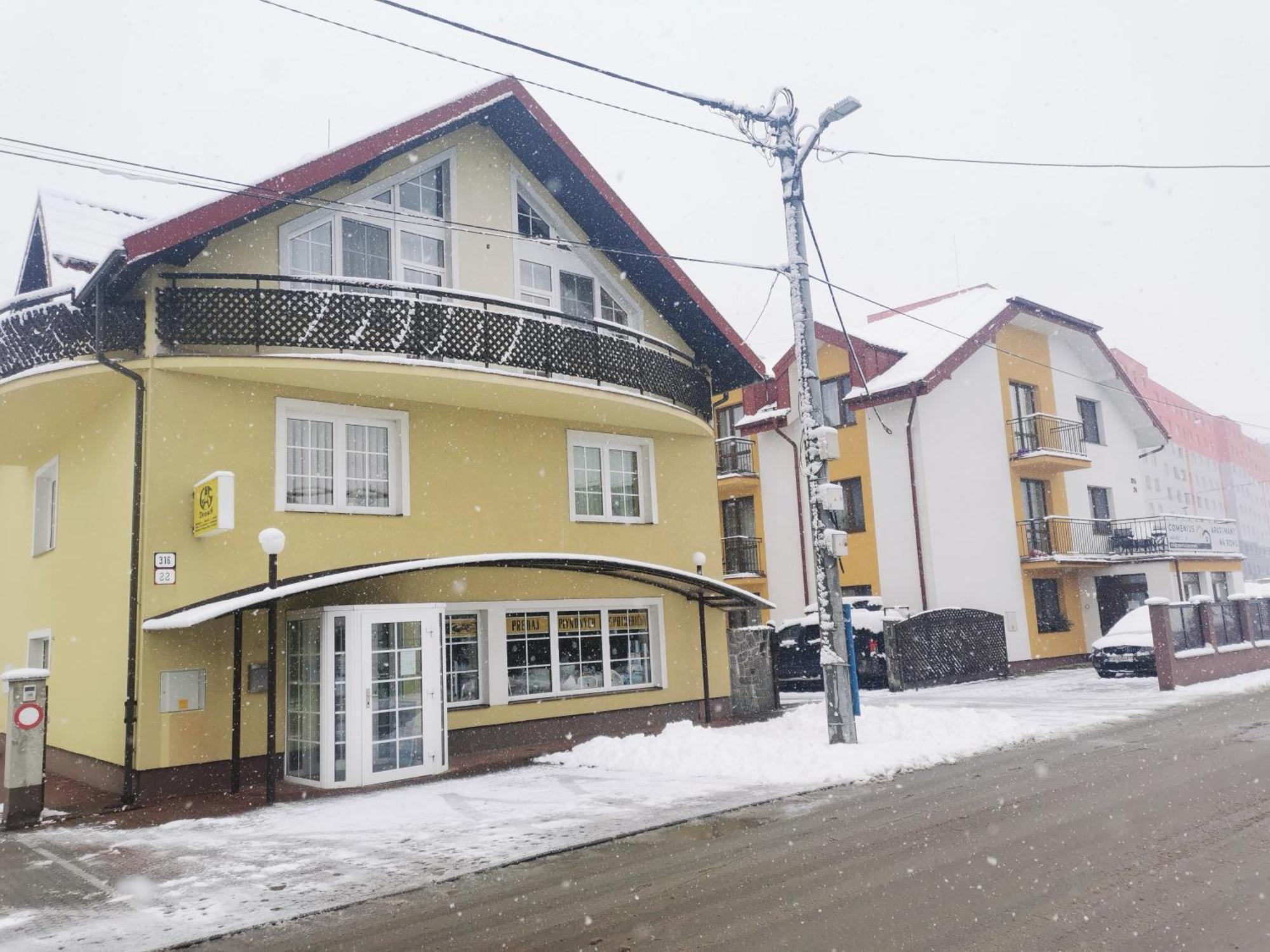 Comenius Apartments - Apartmany Na Rohu Svidnik Exteriör bild